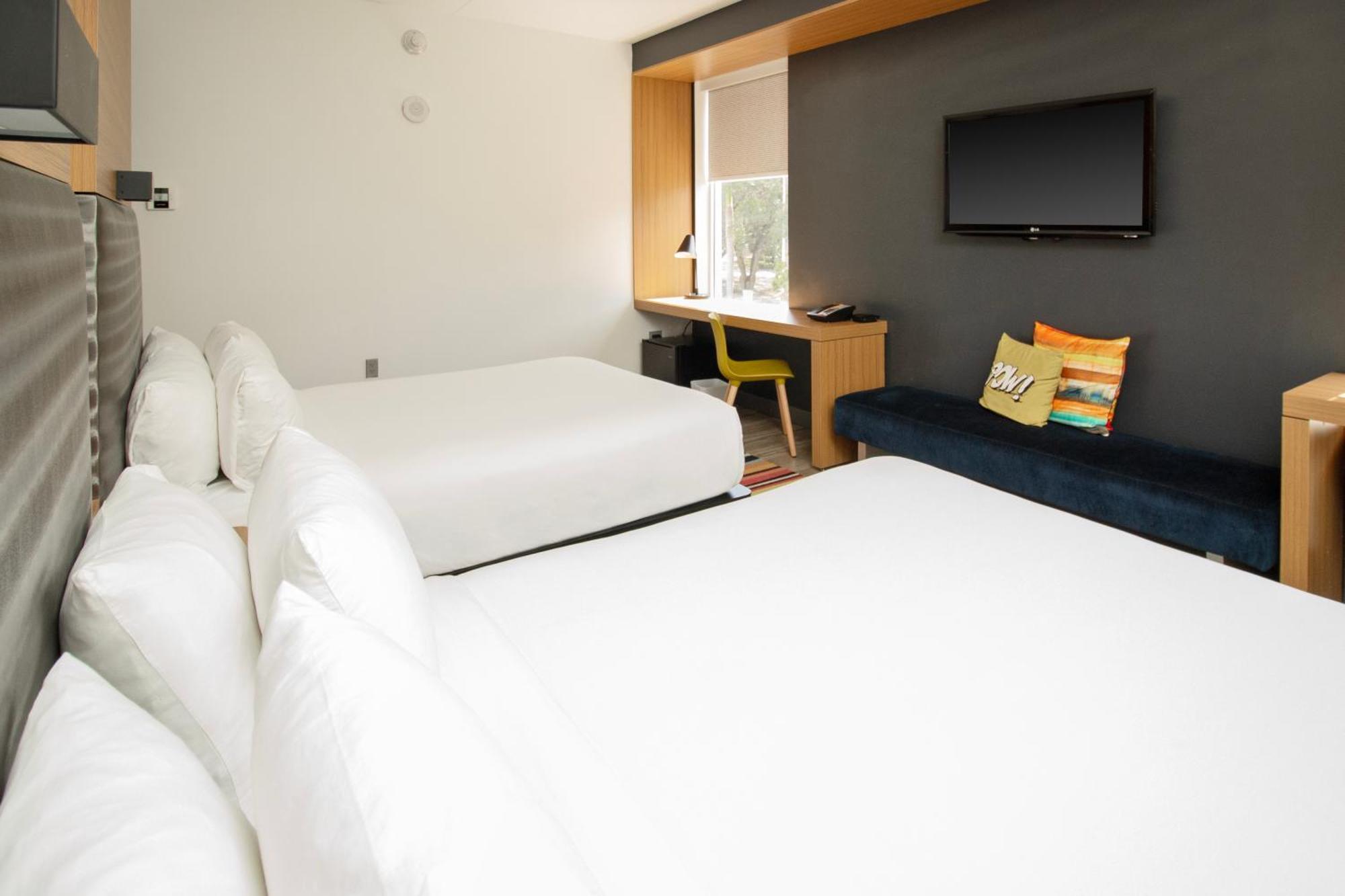 Two Queens Guest room,1498975975:JPEG